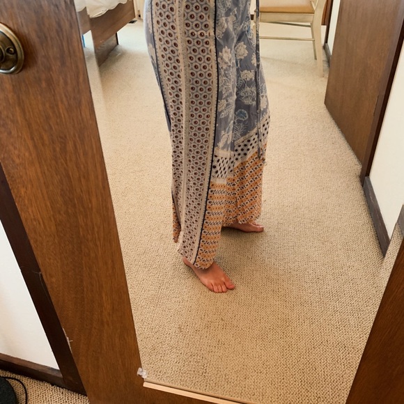 Angie flowy patterned pants - Picture 3 of 4